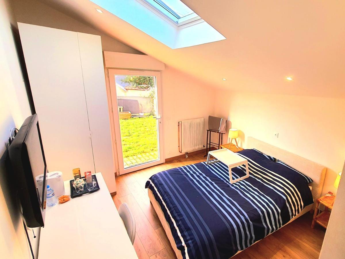Chambre Paisible Chez L'Habitant En Rez De Chaussee Avec Salle D'Eau 10 Min Gare Et Centre Ville Evreux Bagian luar foto